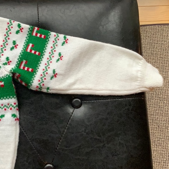 West Hill Weavers of Stowe, VT Neutral Winter Sweater, Size 10 - Picture 2 of 6